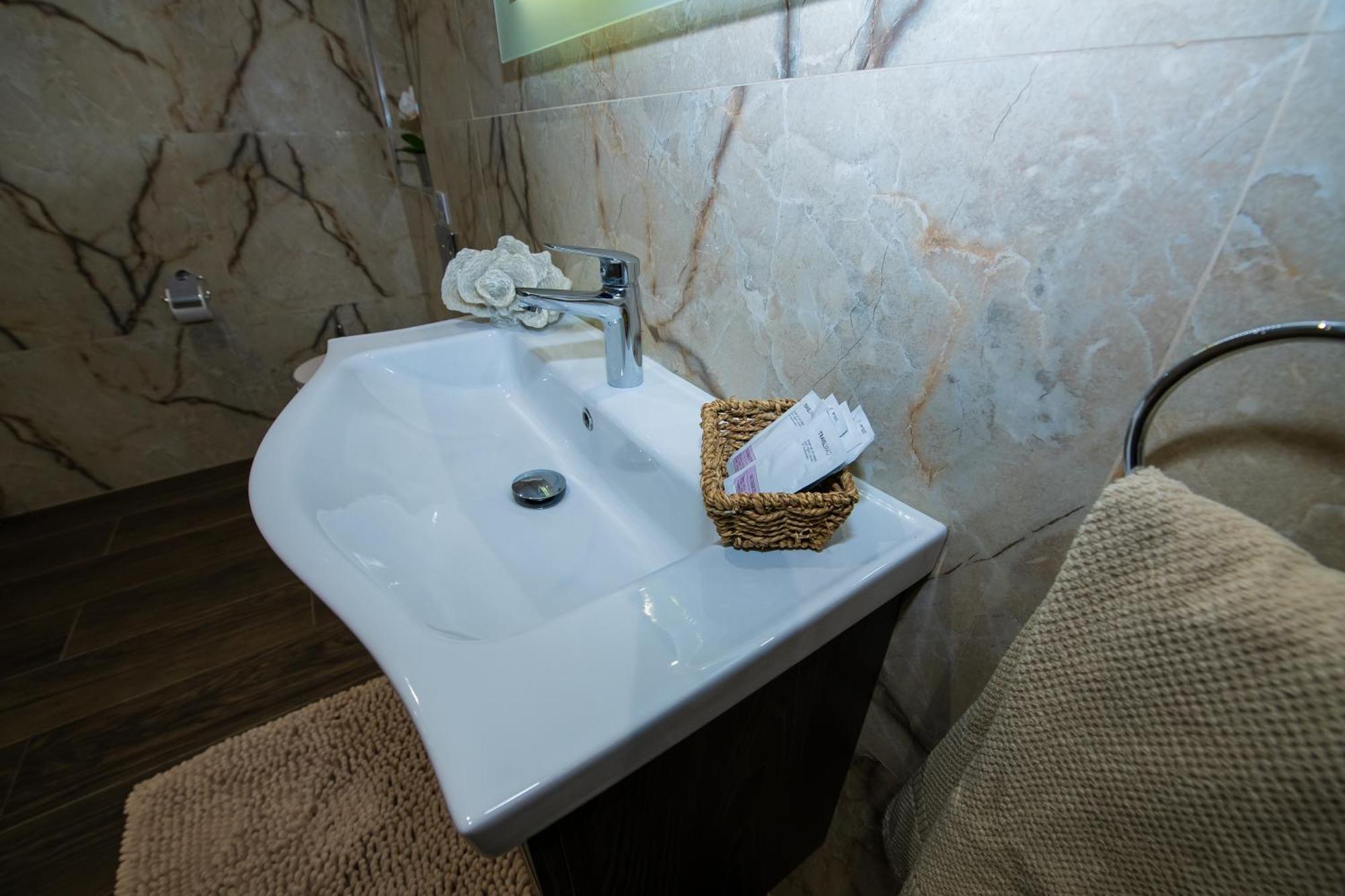 Clifftop Modern Apartment Mellieħa Kültér fotó